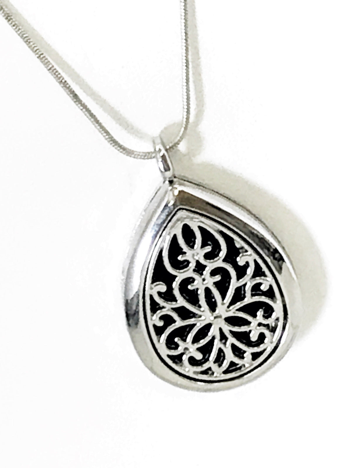Diffuser Necklace, Teardrop Diffuser Necklace, Teardrop Pendant, Scent Diffuser, Scent Pendant, Scented Necklace, Diffuser Pendant Jewelry